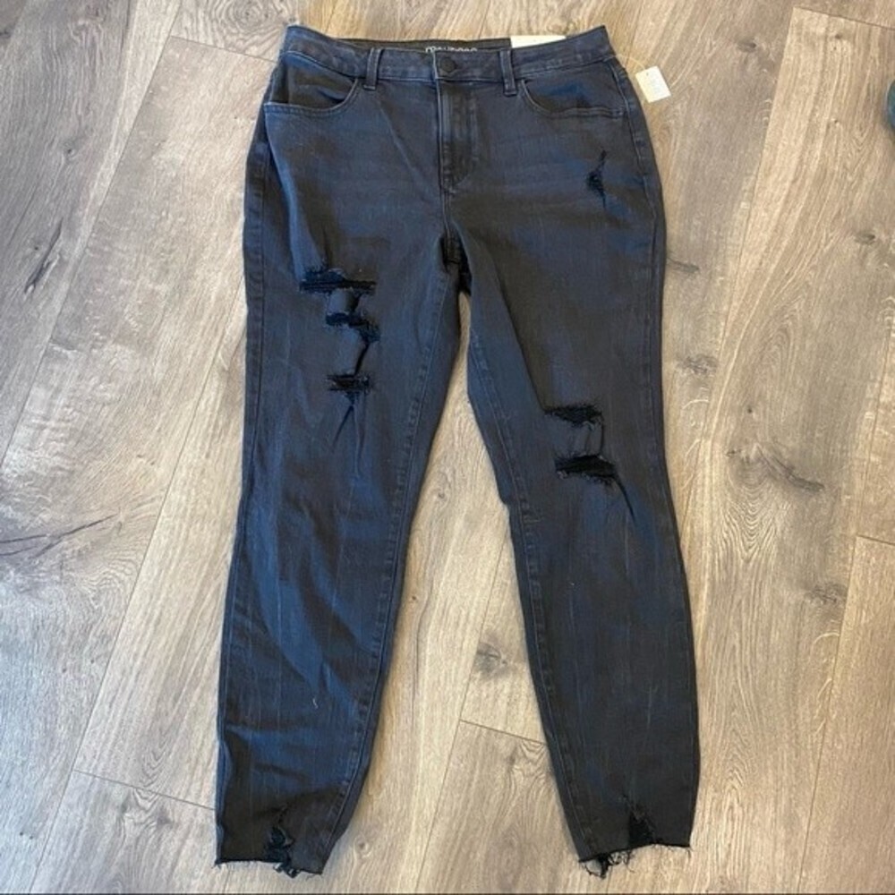 NWT Maurices Raw Hem High Rise Distressed Black Jeans Size Large Regular